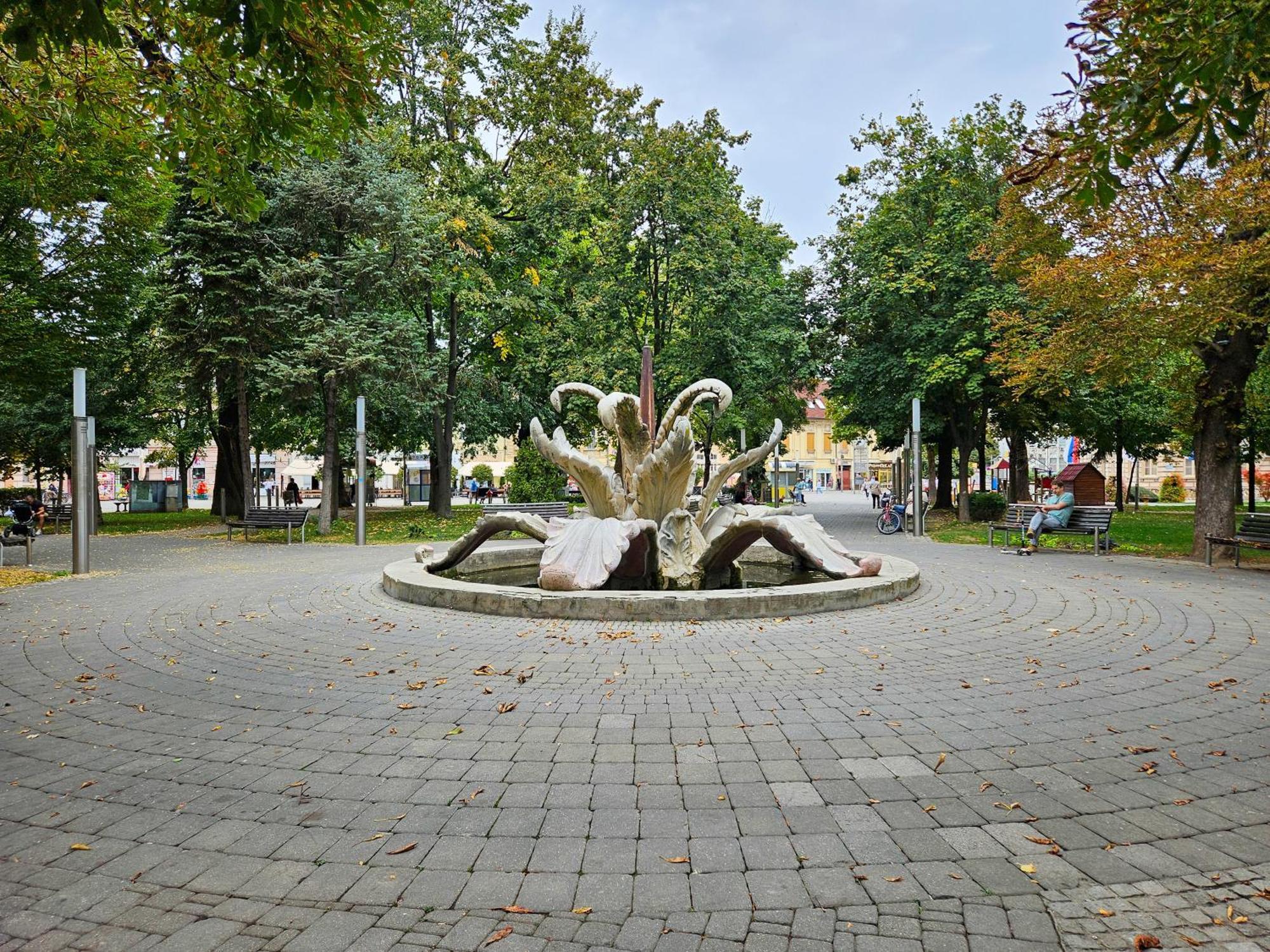 Roman Apartman Sremska Mitrovica Bagian luar foto